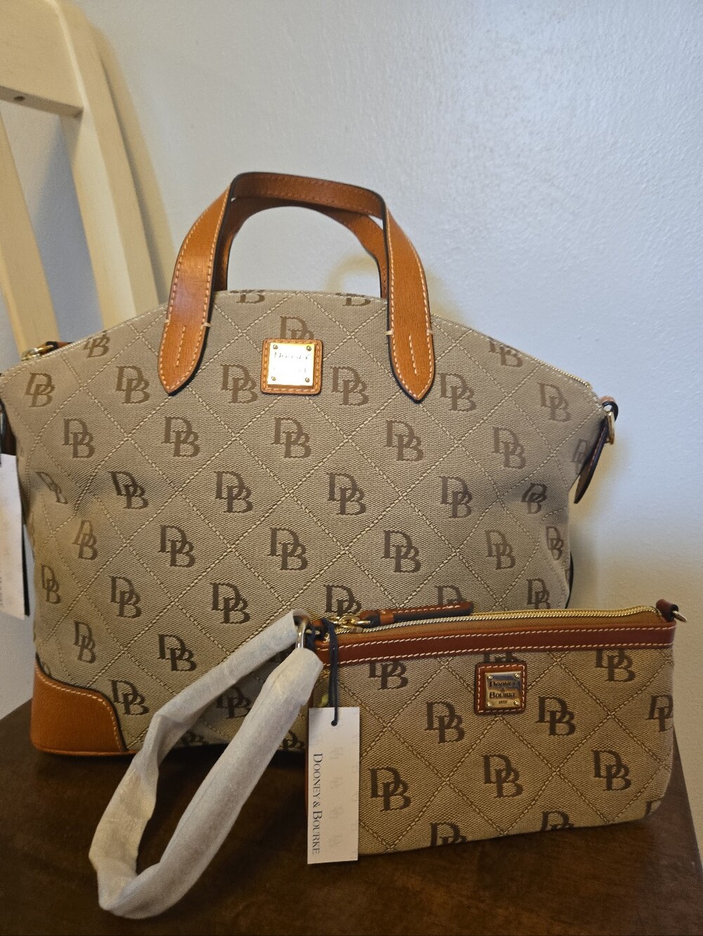 Dooney & Bourke Large Gabriella Satchel Bag w/Matching Wristlet Natural NWT